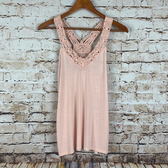 American Eagle Outfitters Tops - American Eagle Sleeveless Fringe Top NWOT